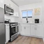 Beachside Bliss 2Br With Fast Wifi