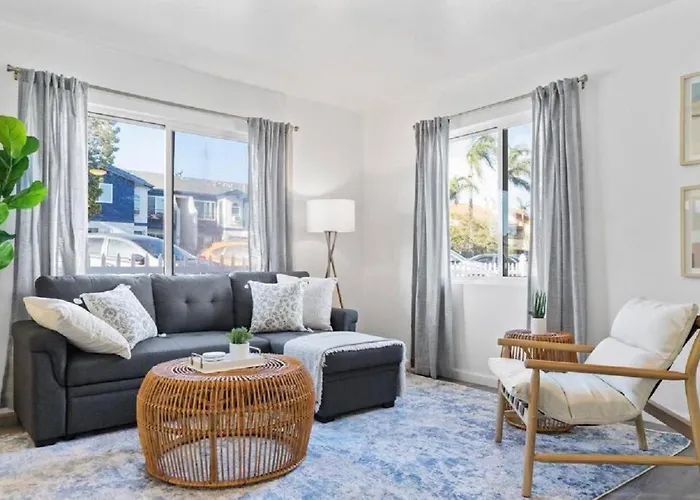 Beachside Bliss 2Br With Fast Wifi